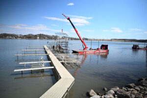 boat hoist guide